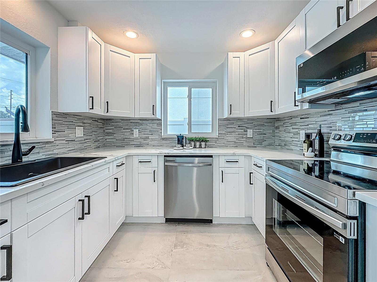 BAYWOOD SHORES 1ST ADD - Residential Lease