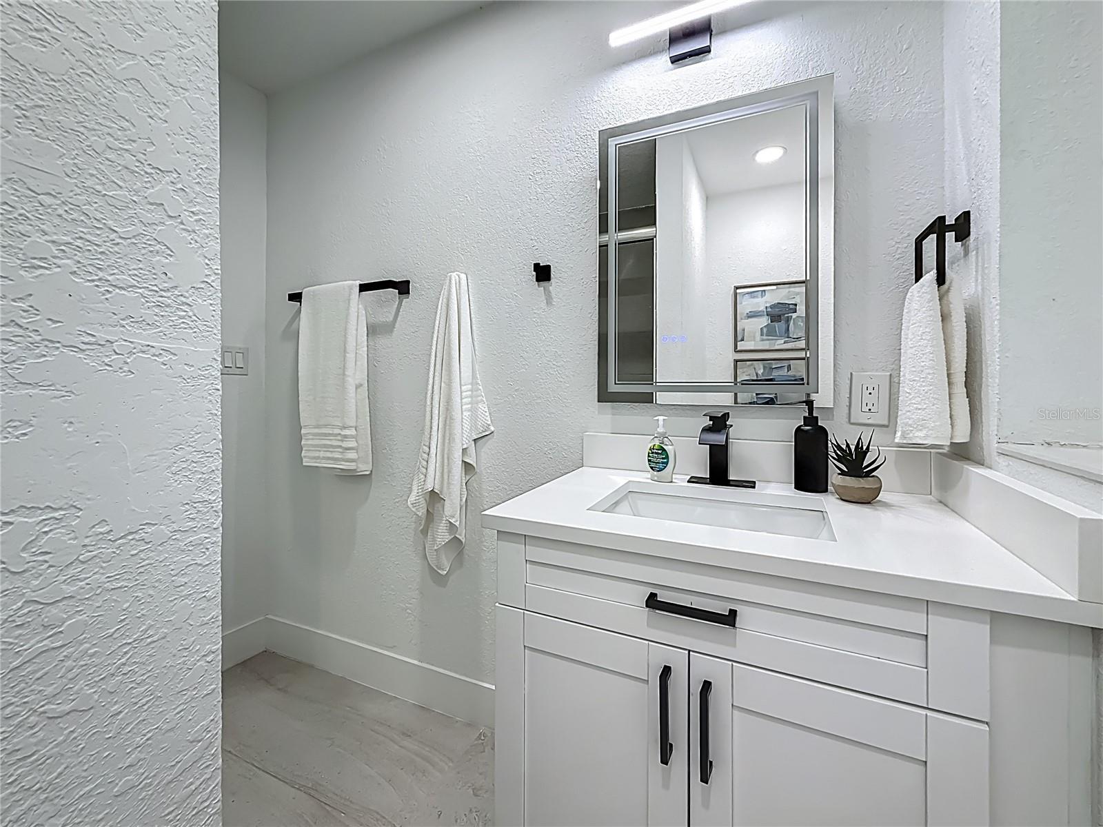 BAYWOOD SHORES 1ST ADD - Residential Lease