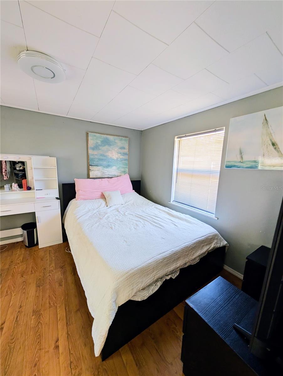 DREW PARK RE OF - Residential