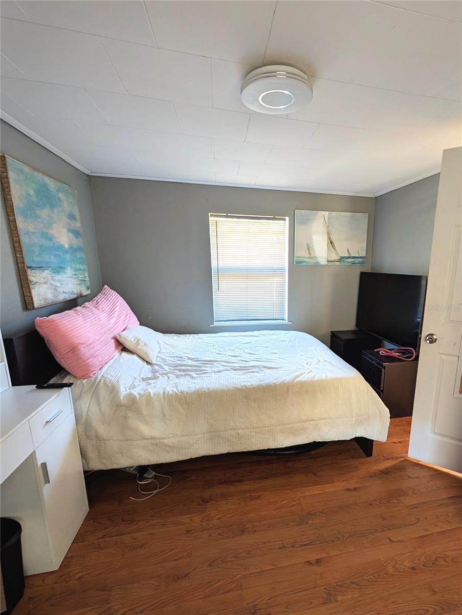 DREW PARK RE OF - Residential