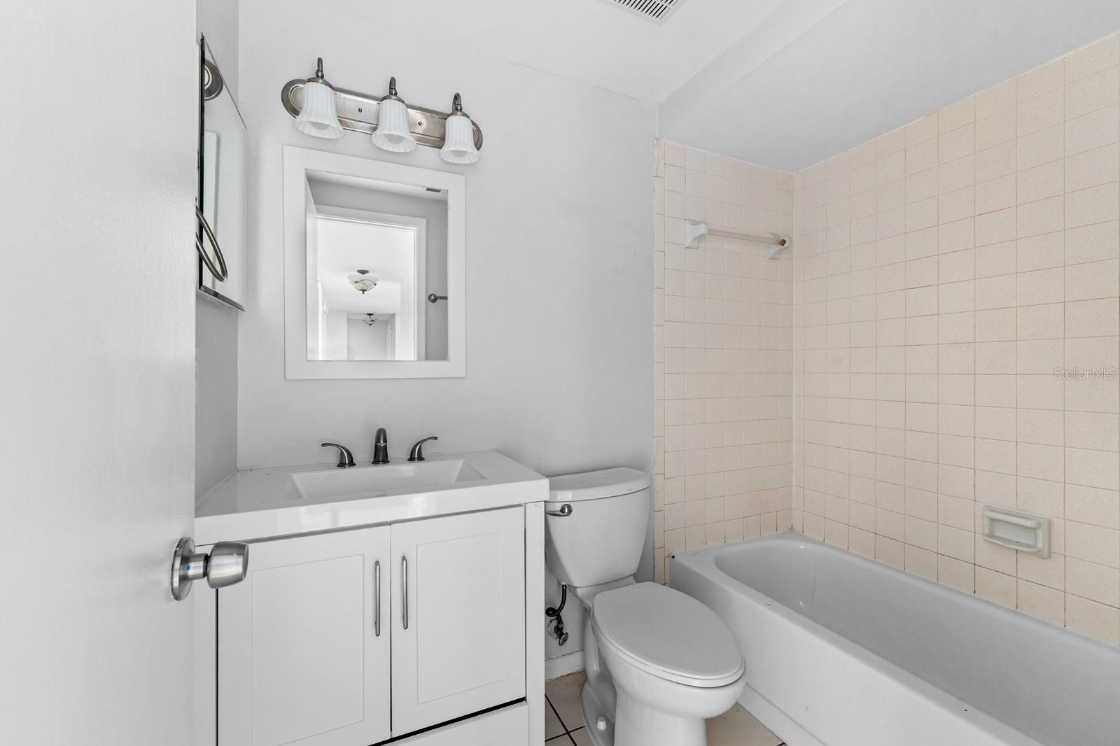 NORTH LAKES SECTION B UNIT NO 1 - Residential