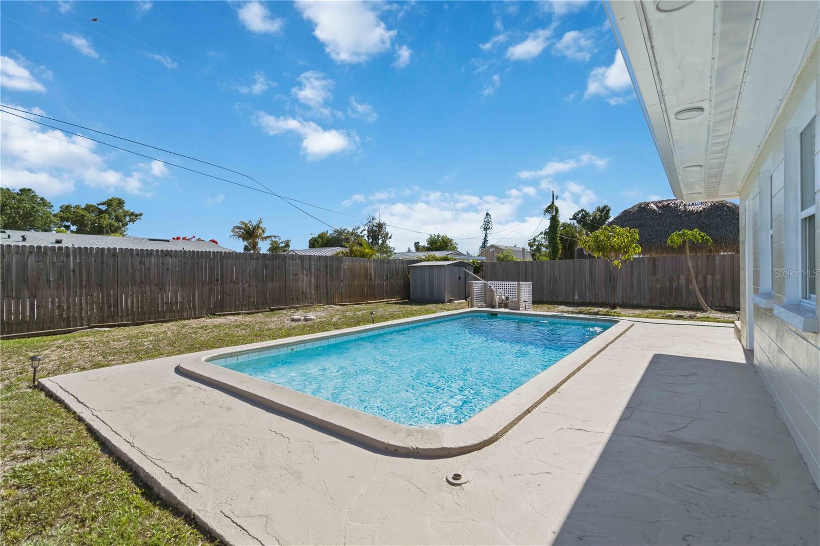 LAKE RIDGE - Residential