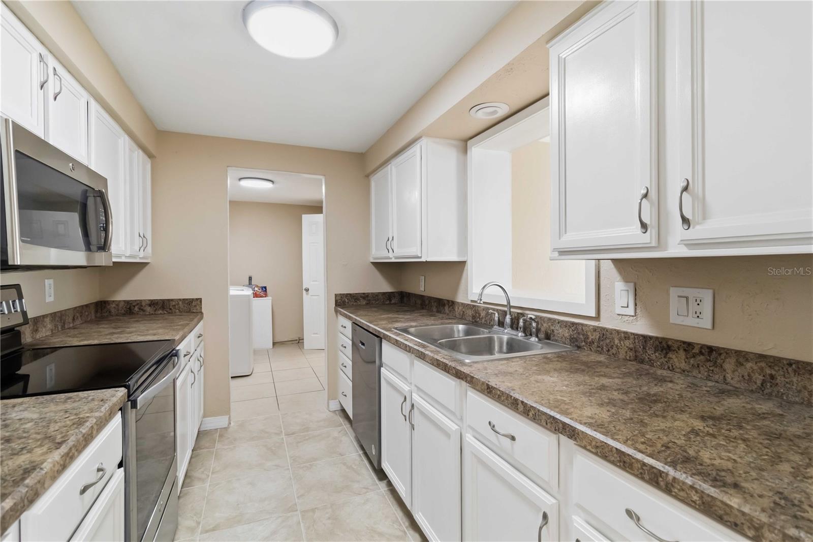 LAKE RIDGE - Residential