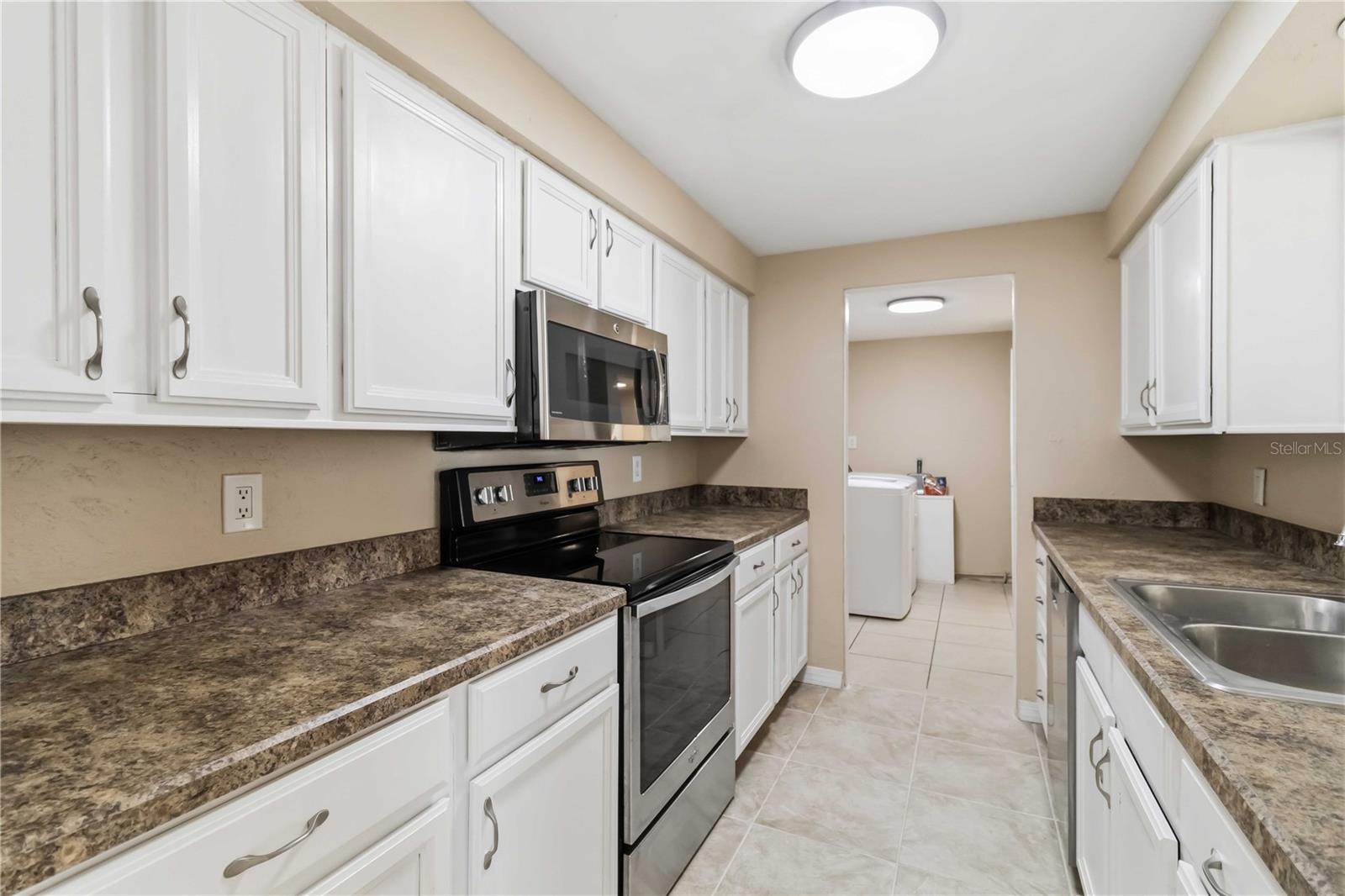 LAKE RIDGE - Residential