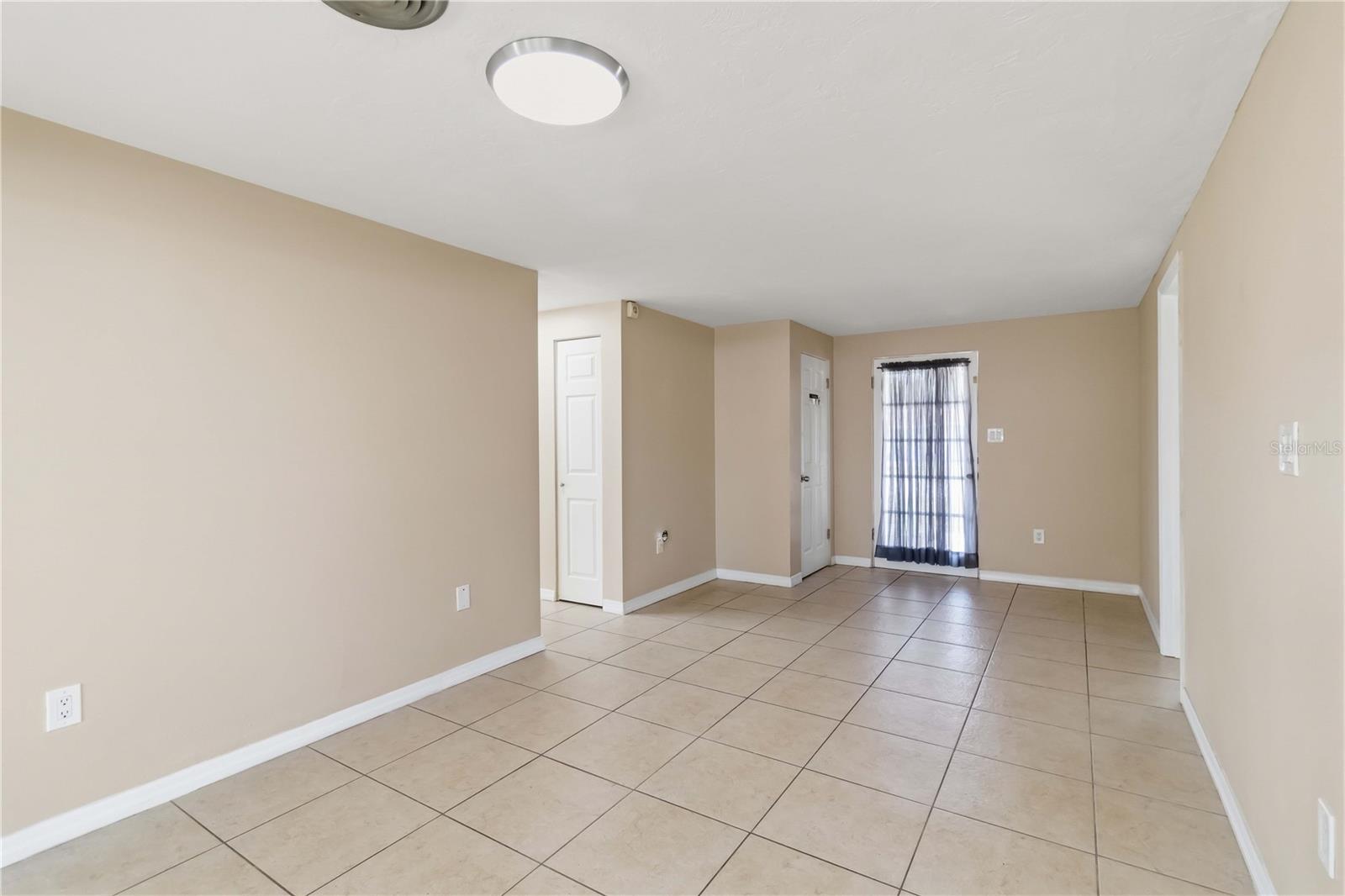 LAKE RIDGE - Residential