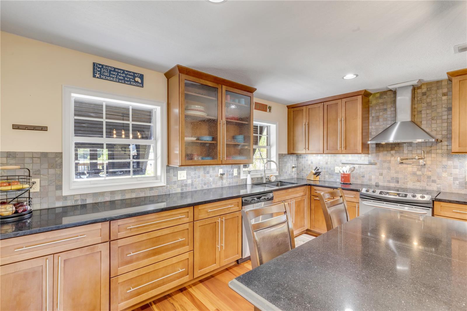 INDIAN HARBOR ESTATES UNIT 04 - Residential