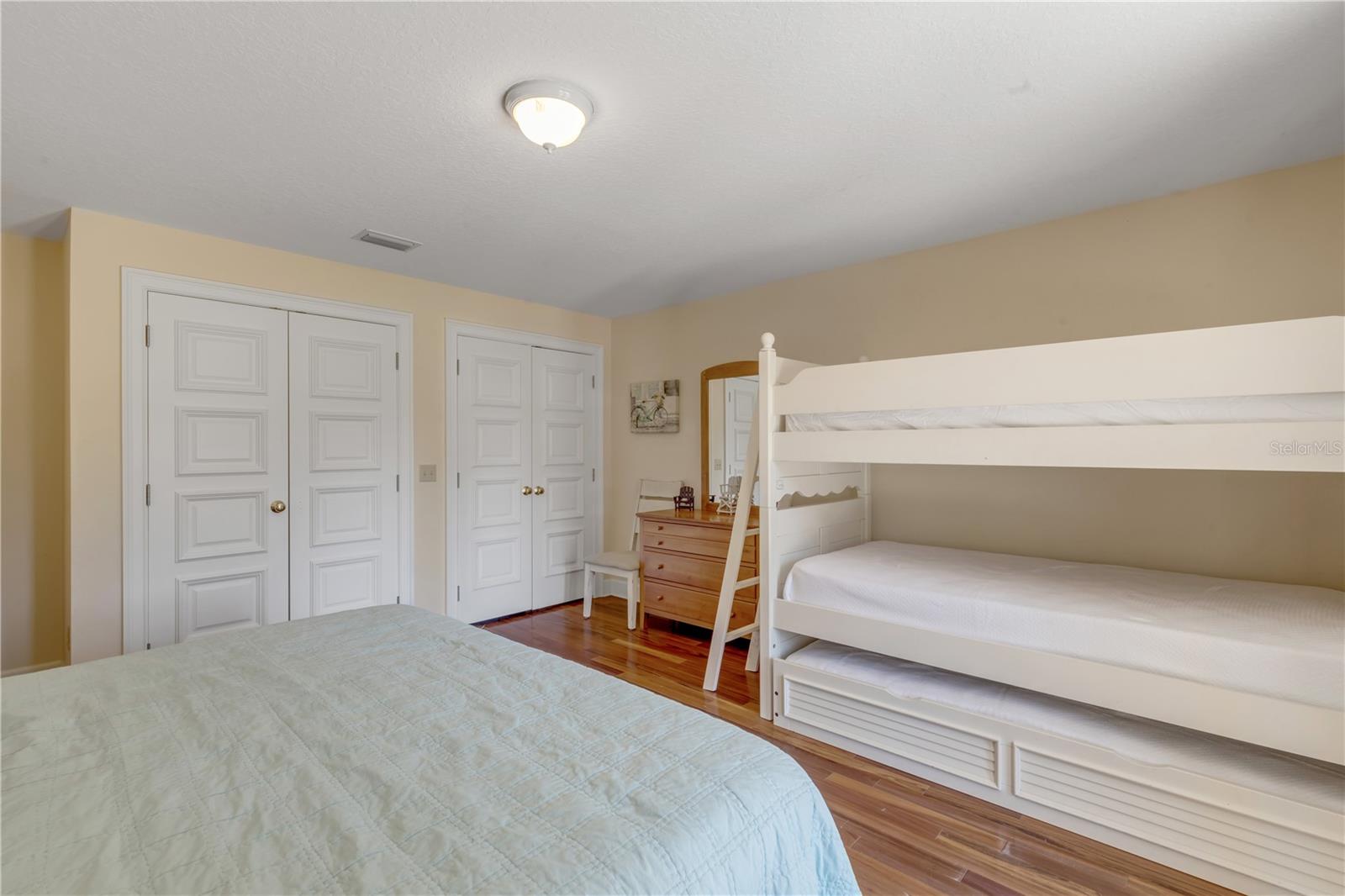 INDIAN HARBOR ESTATES UNIT 04 - Residential