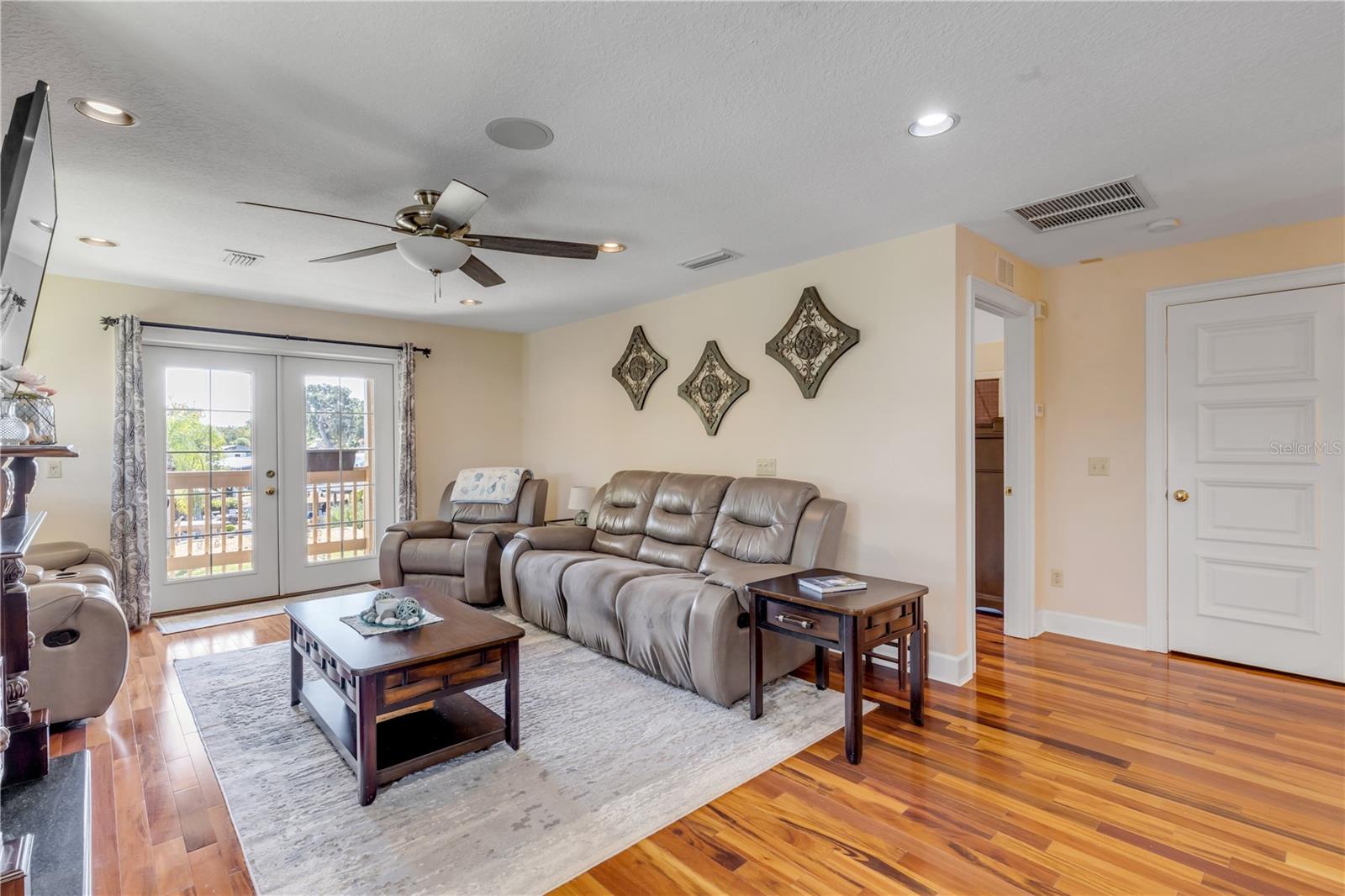 INDIAN HARBOR ESTATES UNIT 04 - Residential