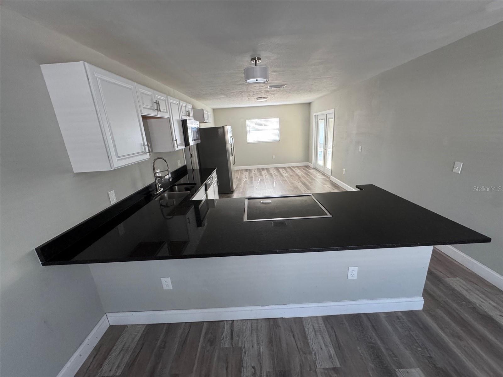 1215 WINDSOR CIRCLE