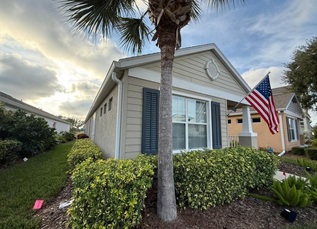 Photo of 4015 Cottage Hill Avenue, Parrish, FL 34219 (MLS # A4674759)