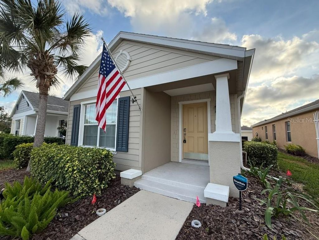 Photo of 4015 Cottage Hill Avenue, Parrish, FL 34219 (MLS # A4674759)