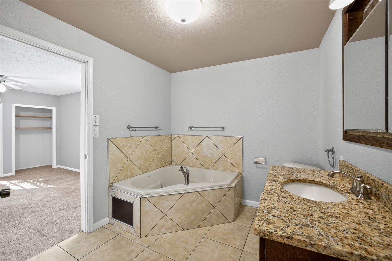 DE SOTO ESTATES - Residential