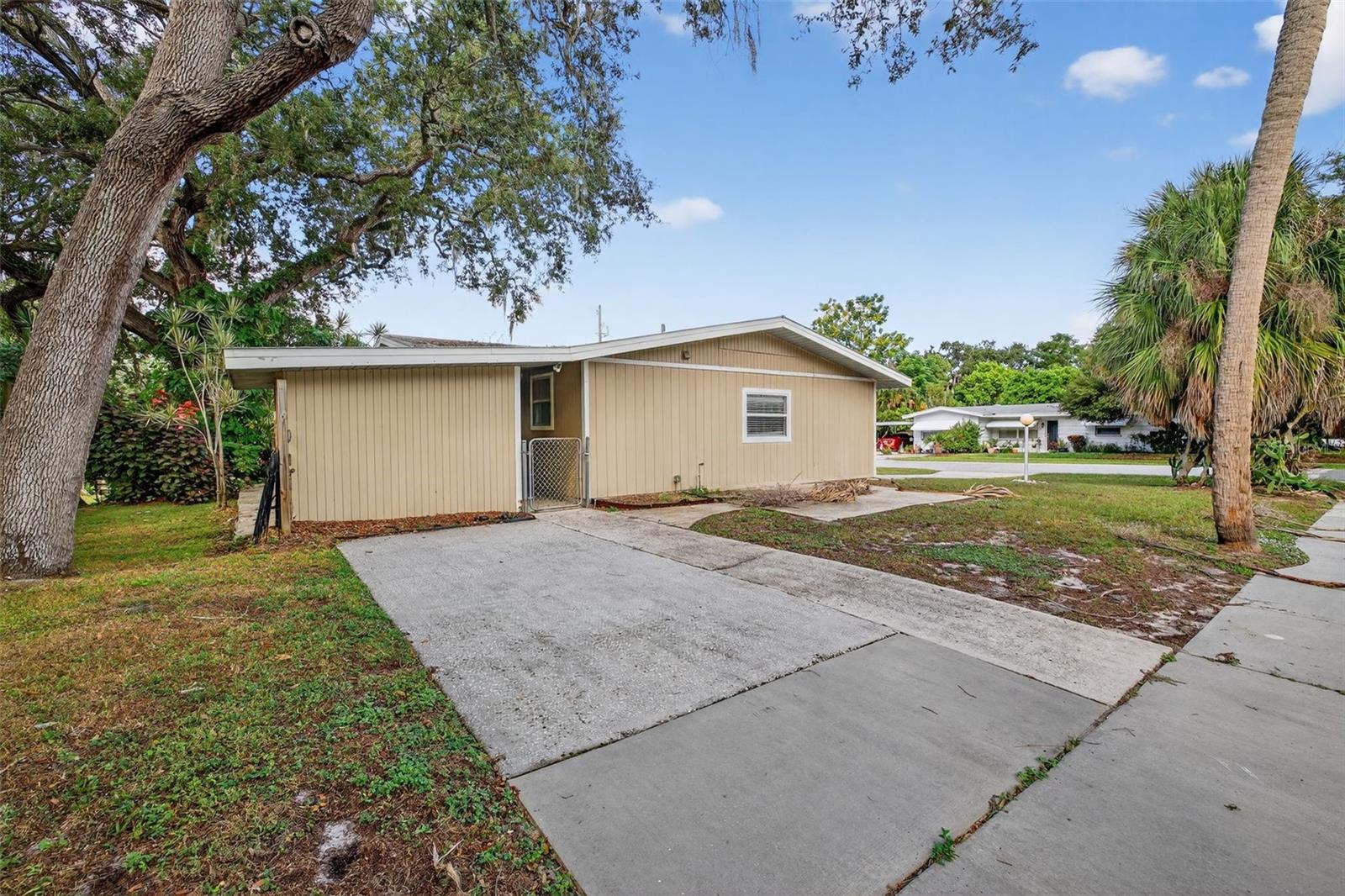 3711 PINELLAS AVENUE