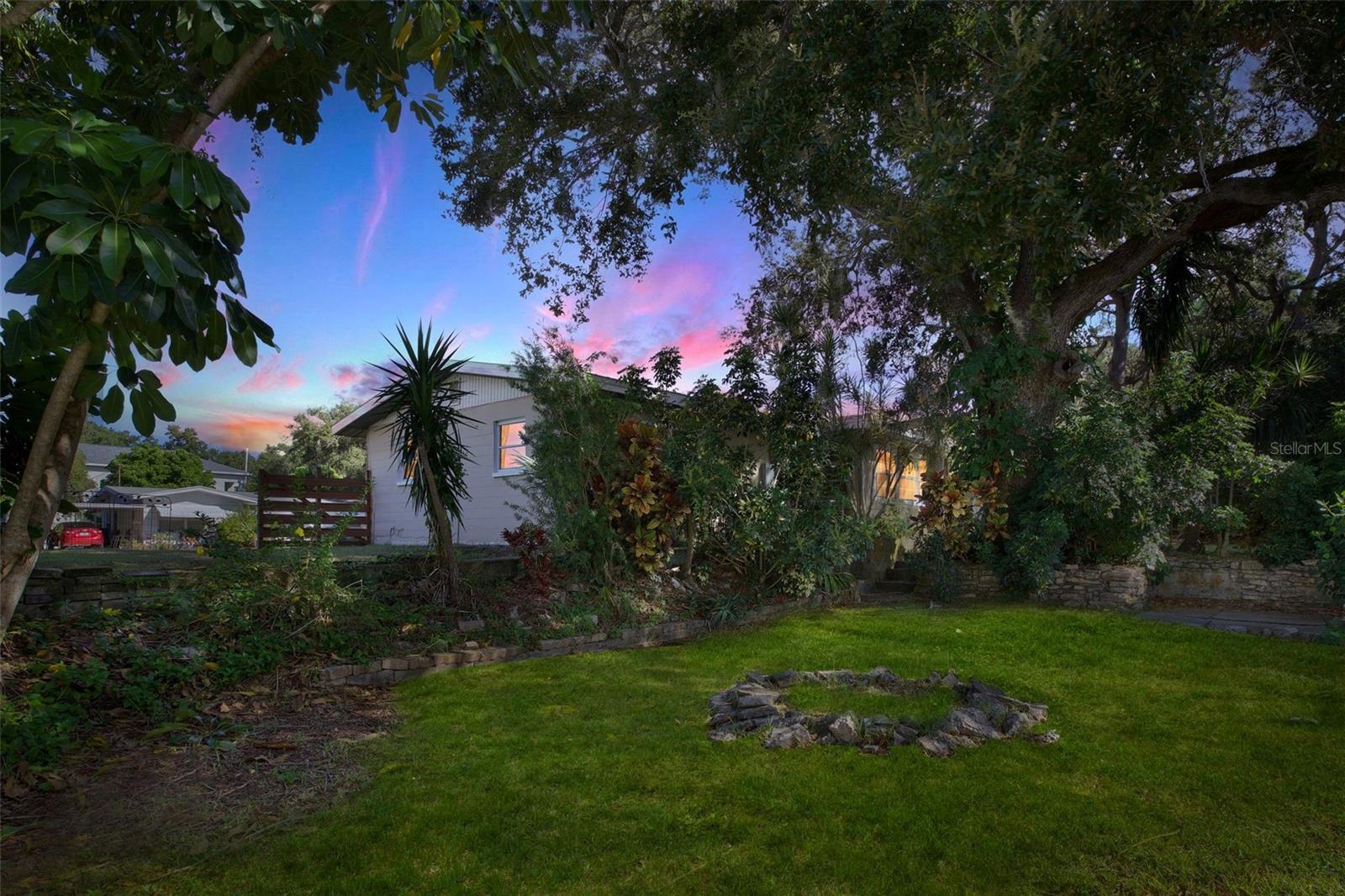 DE SOTO ESTATES - Residential