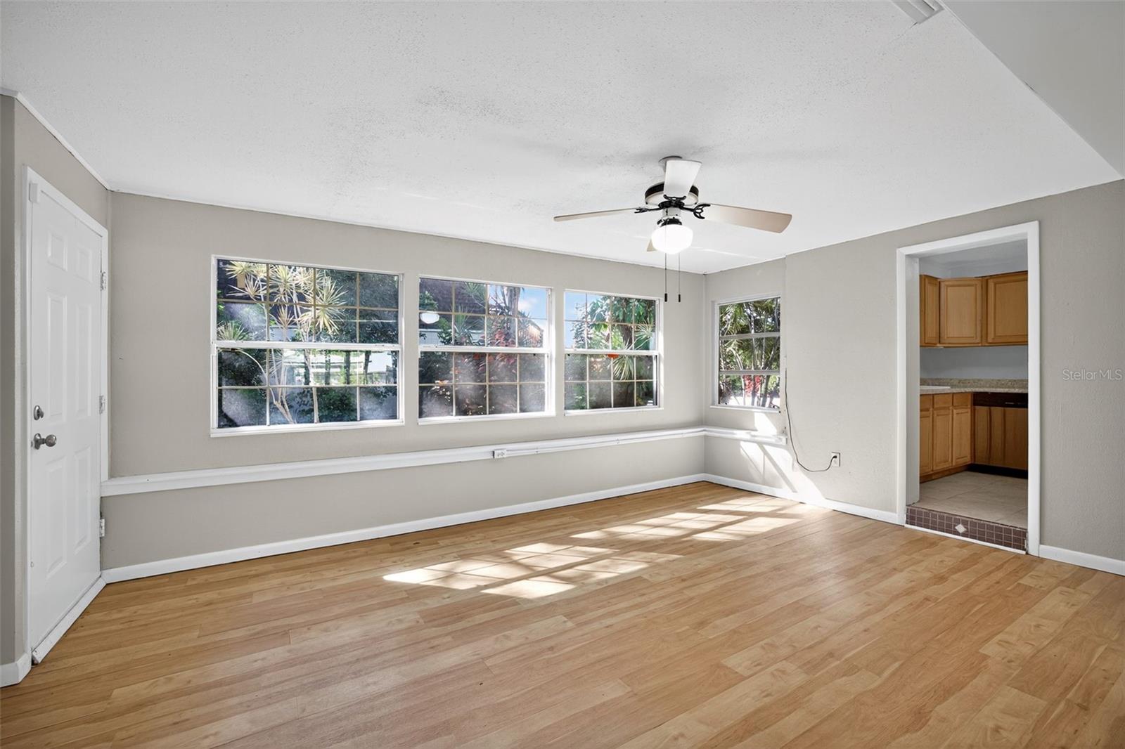 DE SOTO ESTATES - Residential