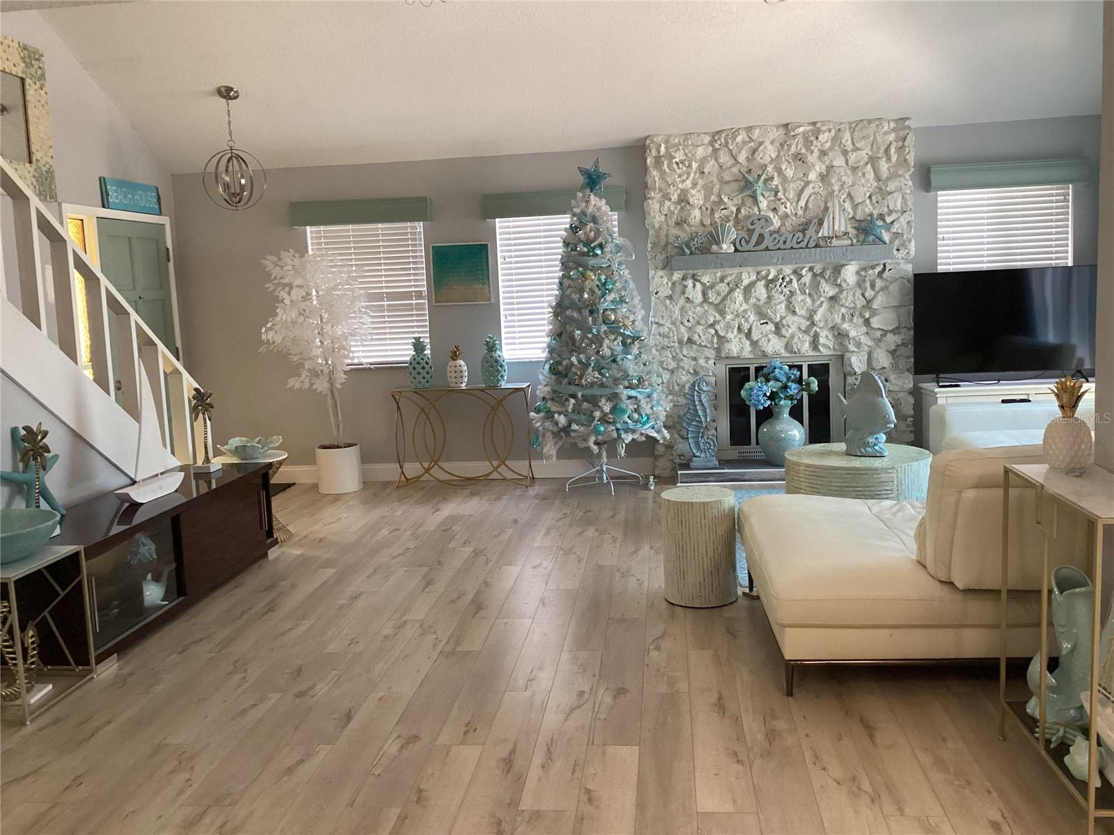 AUTUMN WOOD REV - Residential