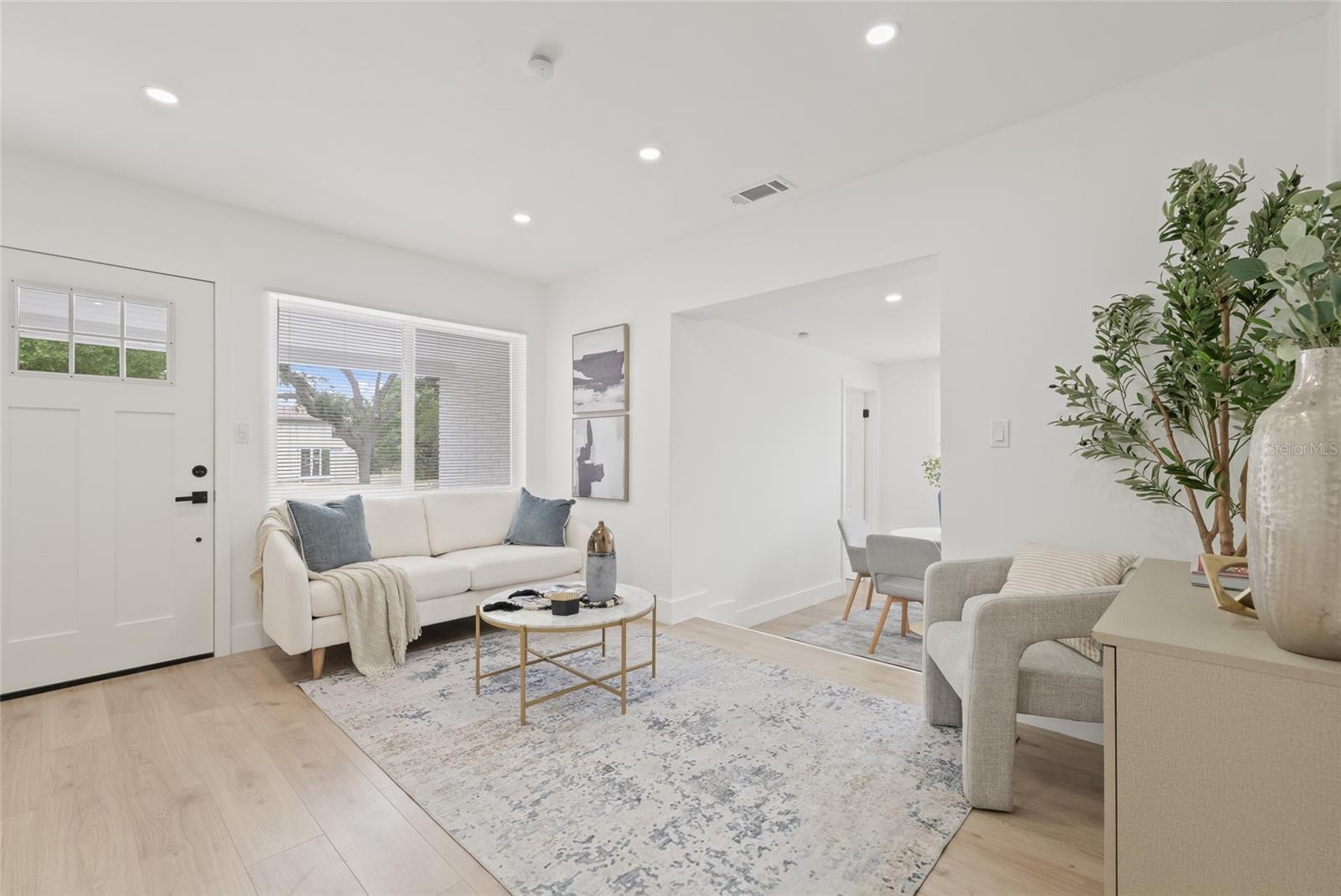 3008 W VAN BUREN DRIVE