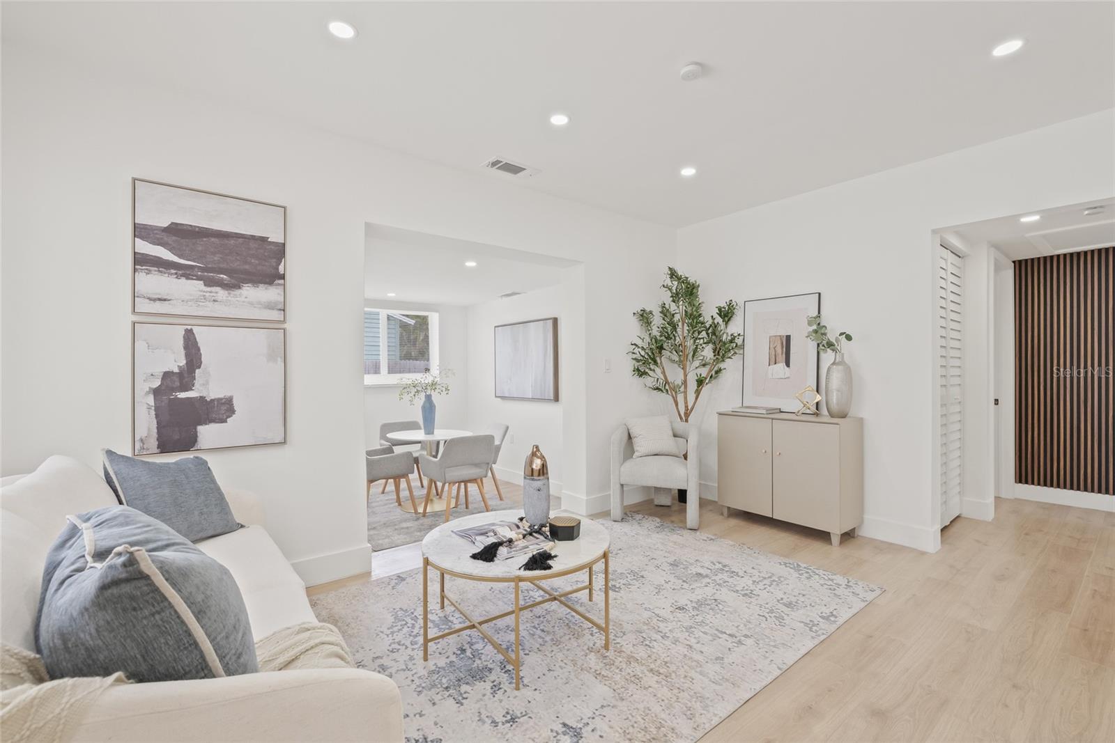 3008 W VAN BUREN DRIVE