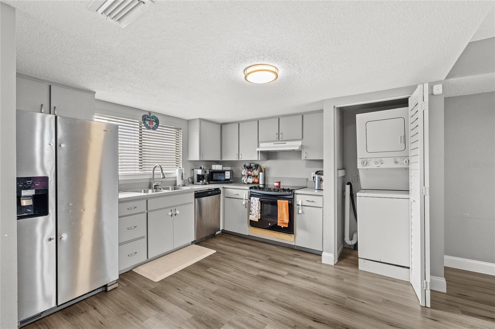 JAMESTOWN VILLAGE UNIT 1 - Residential