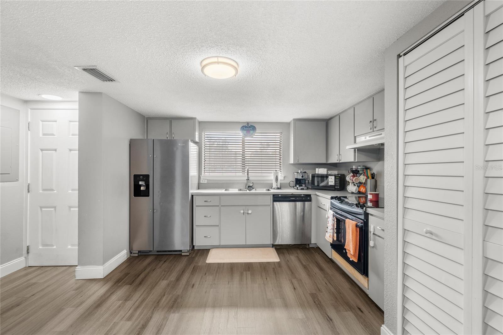 JAMESTOWN VILLAGE UNIT 1 - Residential