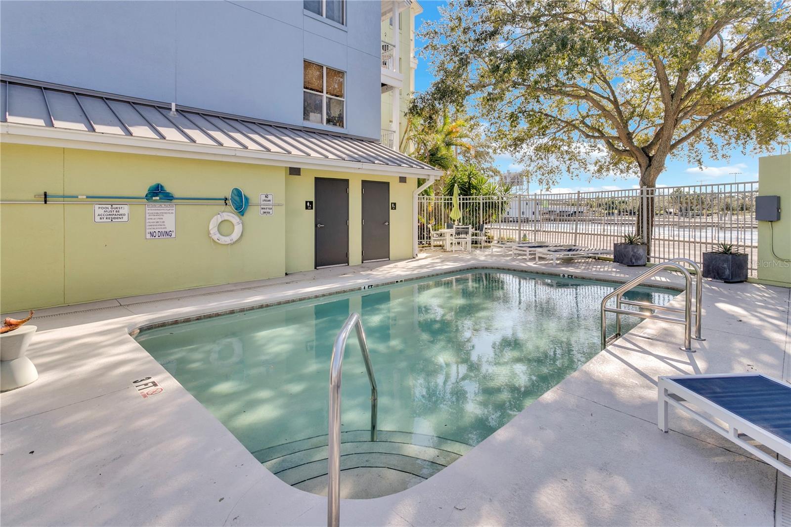 1501 DOYLE CARLTON DRIVE 303
