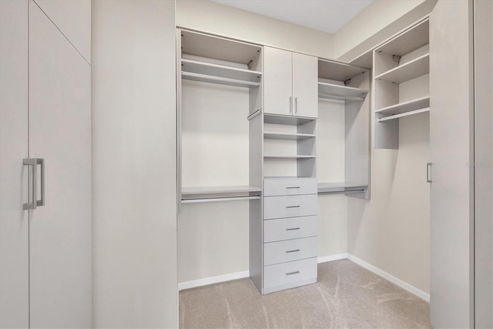 LANDINGS, VILLAS AT EAGLES POINT - Residential Lease