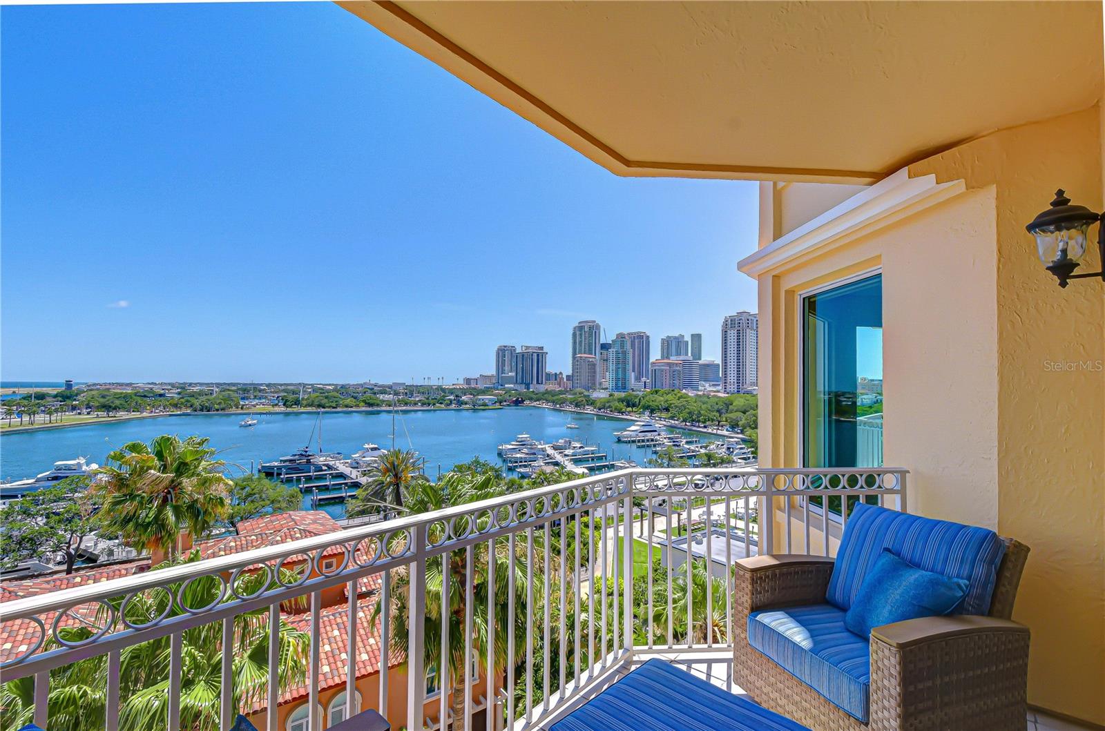 VINOY PLACE CONDO - Residential