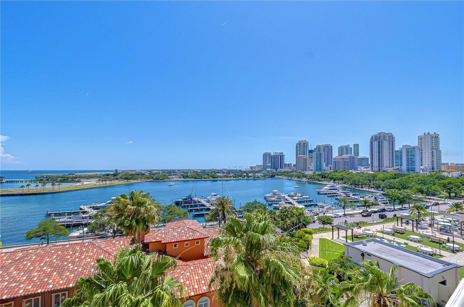 VINOY PLACE CONDO - Residential