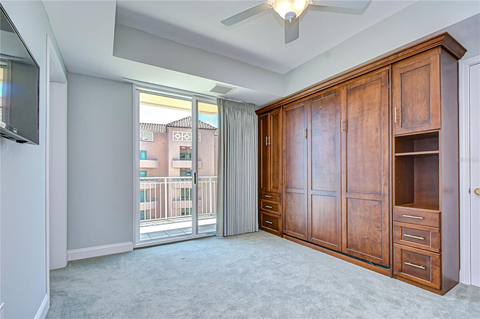 VINOY PLACE CONDO - Residential