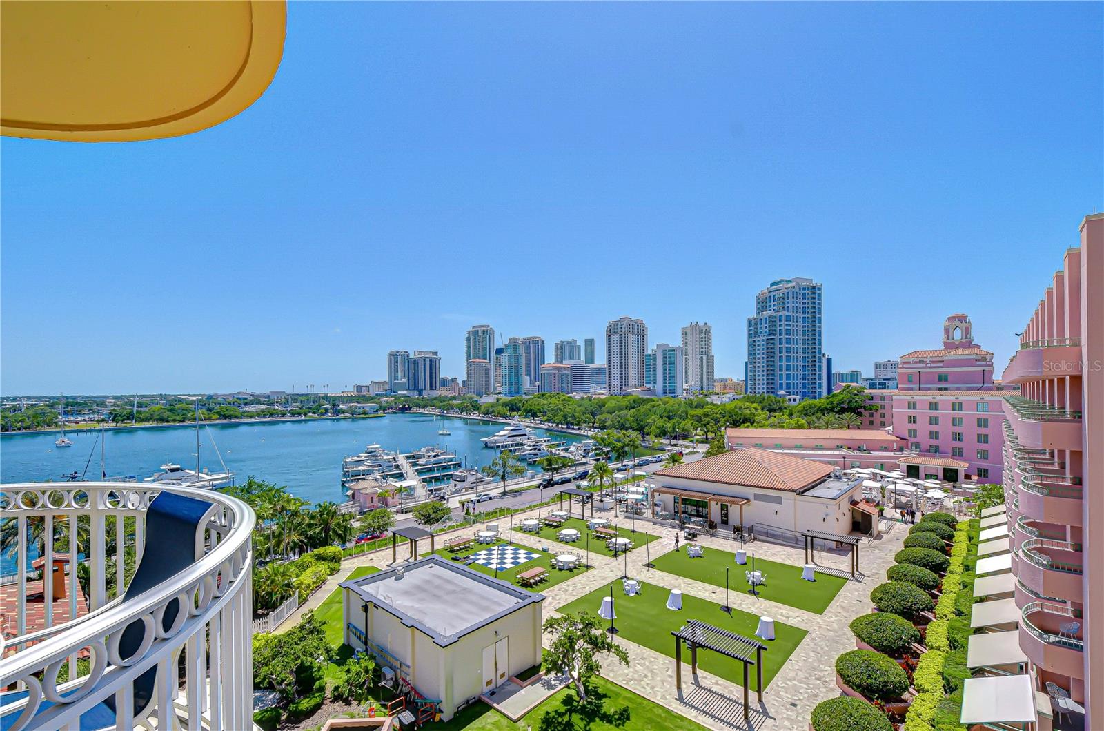 555 5TH AVENUE NE 711