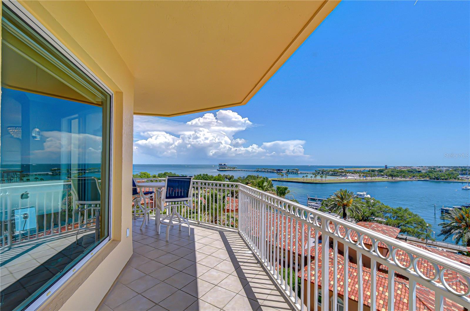 VINOY PLACE CONDO - Residential
