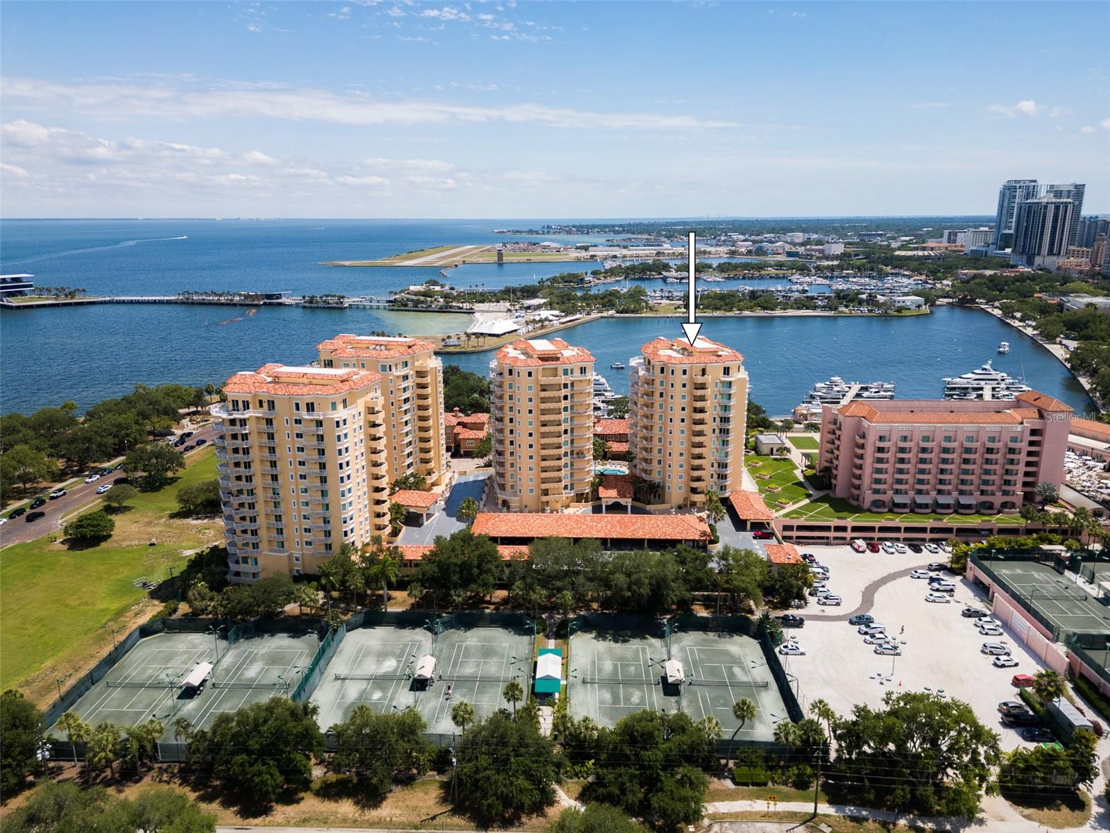 VINOY PLACE CONDO - Residential