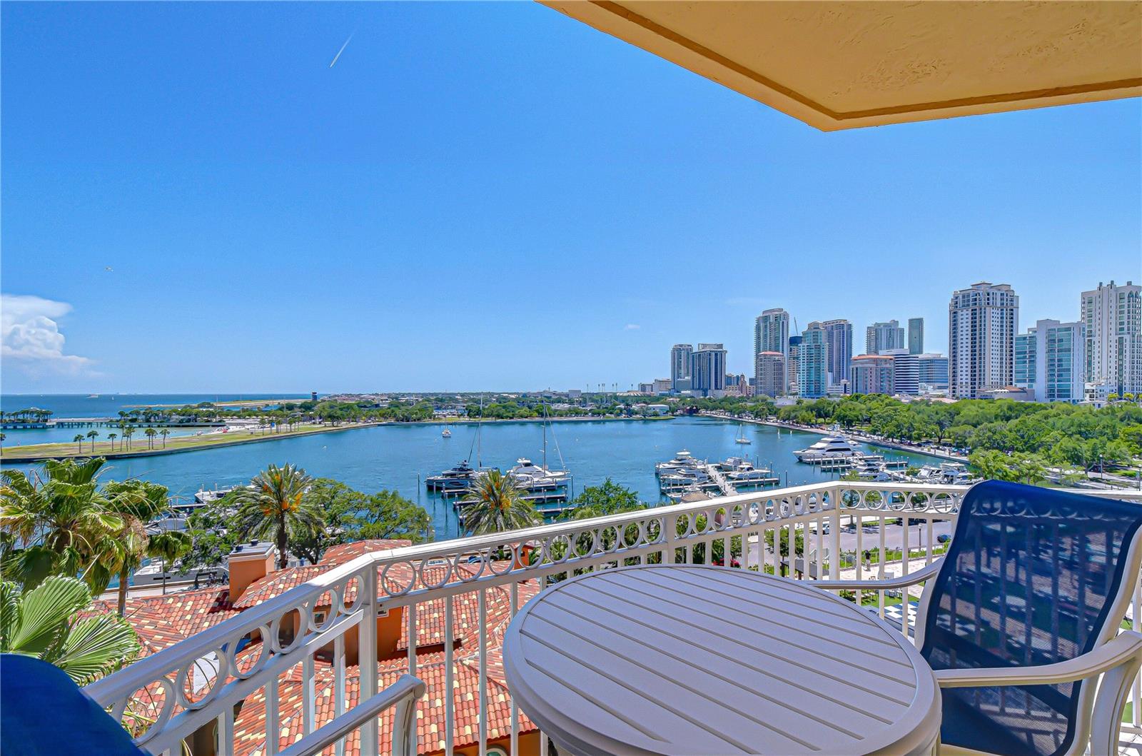 VINOY PLACE CONDO - Residential