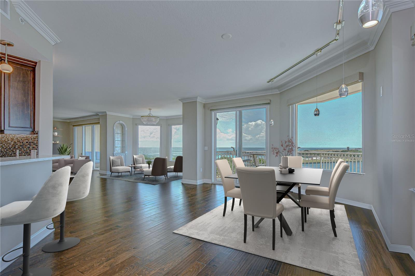 VINOY PLACE CONDO - Residential