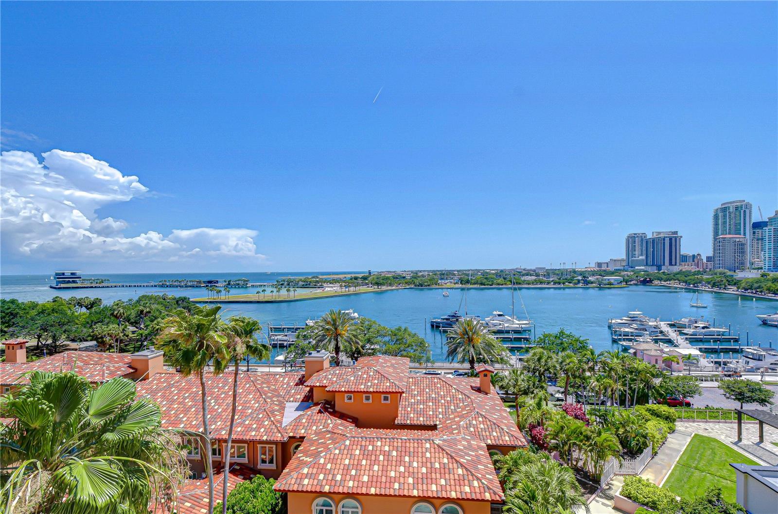 VINOY PLACE CONDO - Residential