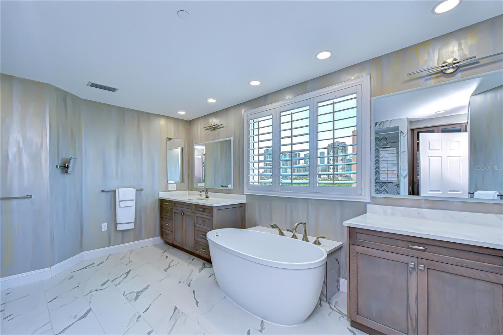 VINOY PLACE CONDO - Residential