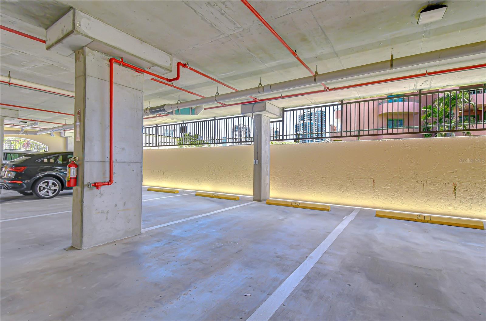VINOY PLACE CONDO - Residential