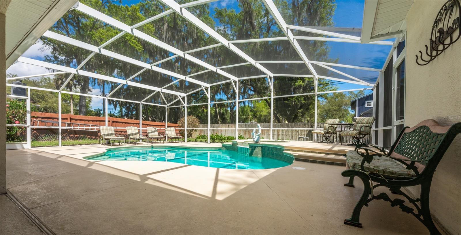 Florida Shores 01 - Residential