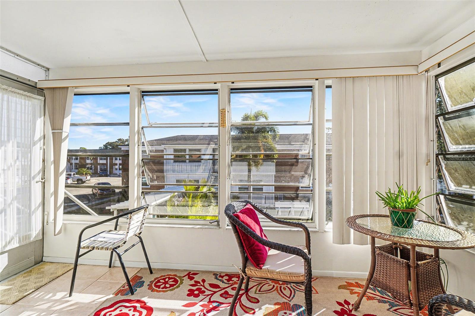 MARIA MANOR - Residential