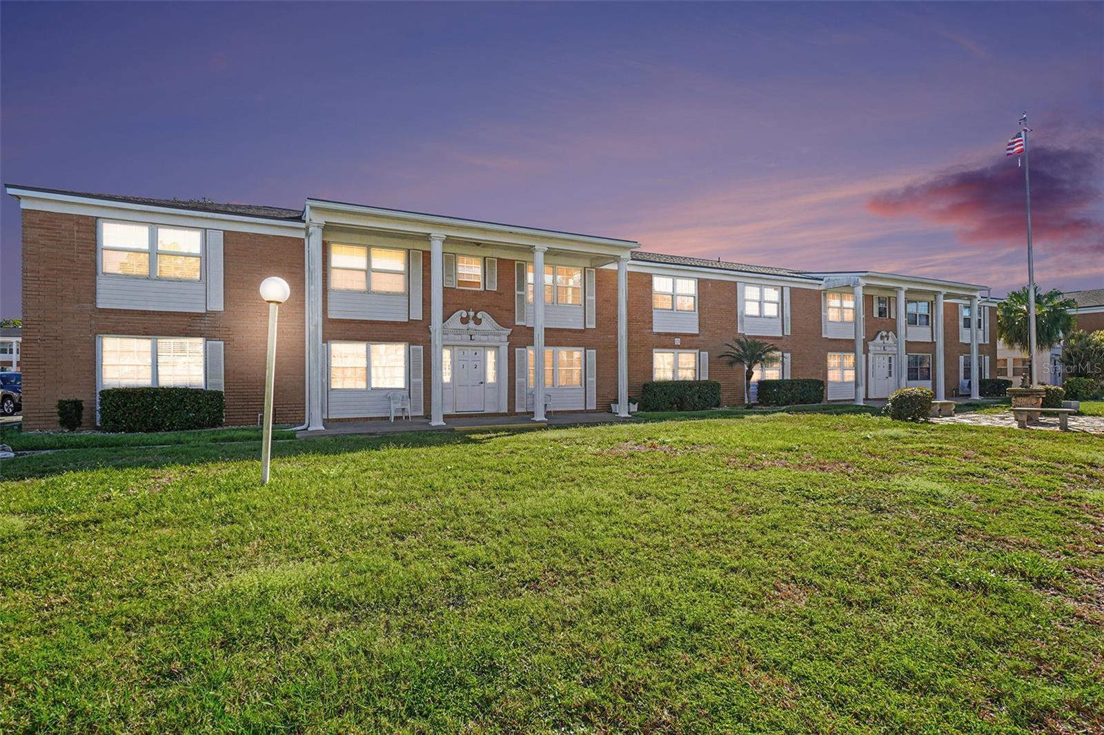 MARIA MANOR - Residential