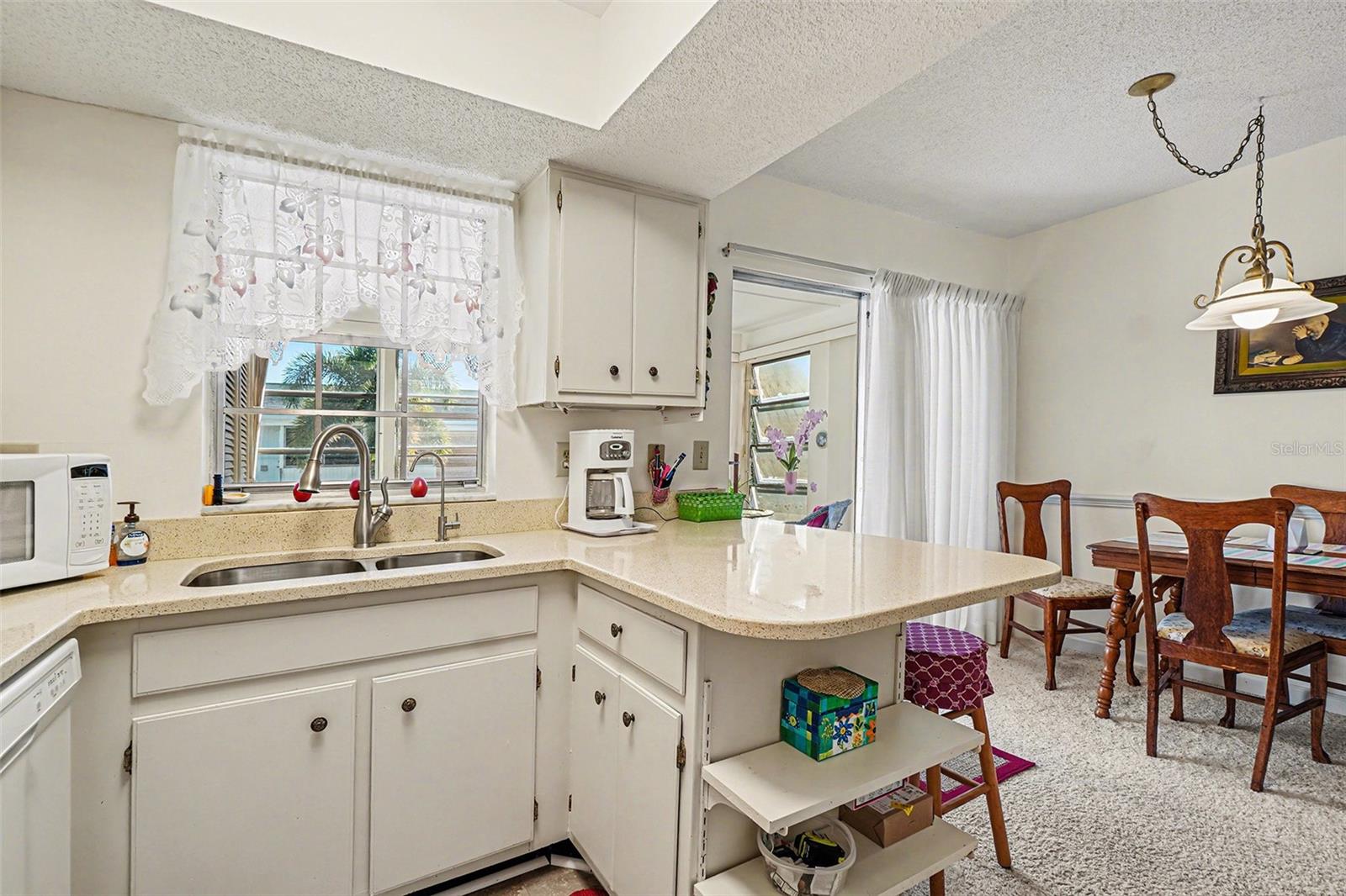 MARIA MANOR - Residential