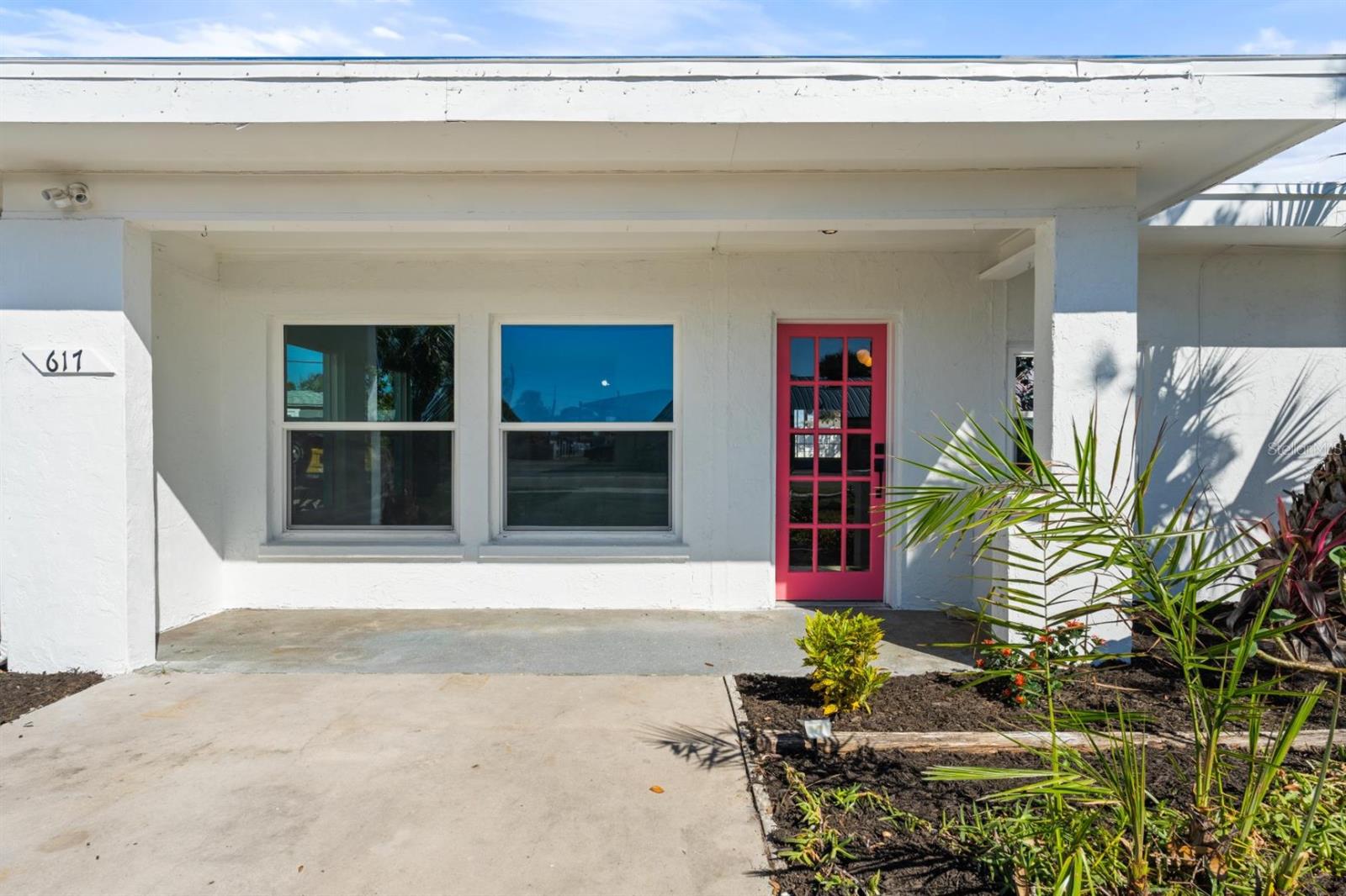 COUNTRY CLUB ESTATES - Residential