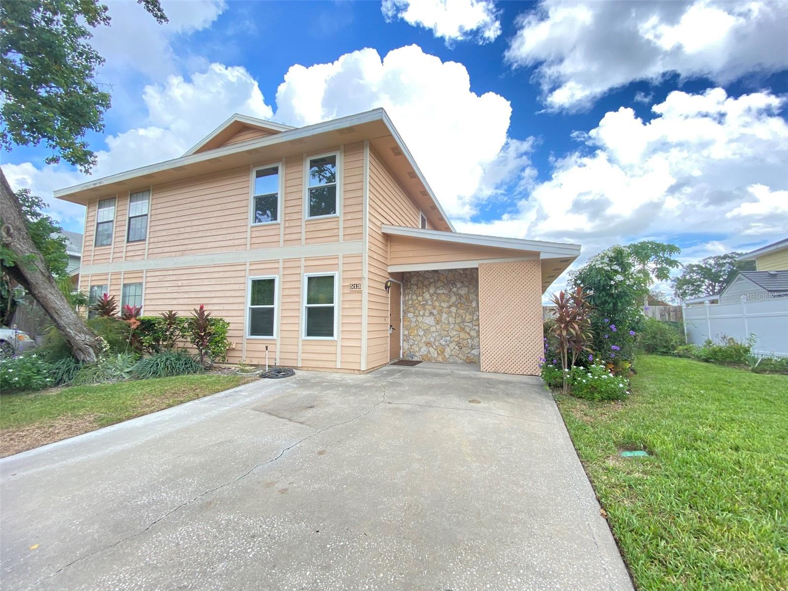 Just Listed! 2 Bedroom 2.5 Baths 2 story Townhome in the Heart of Altamonte Springs. All Newly updated. All New Paint throughout. All new Stainless-Steel Appliances in the renovated kitchen. 2 Master Bedrooms. Both Bathrooms renovated beautifully with black fixtures for a modern feel. The upstairs suite has 3 large closets and a built-in desk area. Super spacious covering the entire 2nd floor. The other Suite is downstairs for privacy. Half bath downstairs for guest and easy access. Washer and Dryer included for your convenience. All New Windows as well for energy efficiency. A rated Seminole County Schools. Enjoy access to shopping, entertainment, and all major roadways making traveling throughout Central Florida a breeze. Lawncare is included. Driveway parking. Pets are ok with approval and pet fees. This one will not last. Schedule a tour today.
This property offers an option of a security deposit-free lease using Obligo’s billing authorization technology for qualified tenants and well as a mandatory Resident Benefit Package.