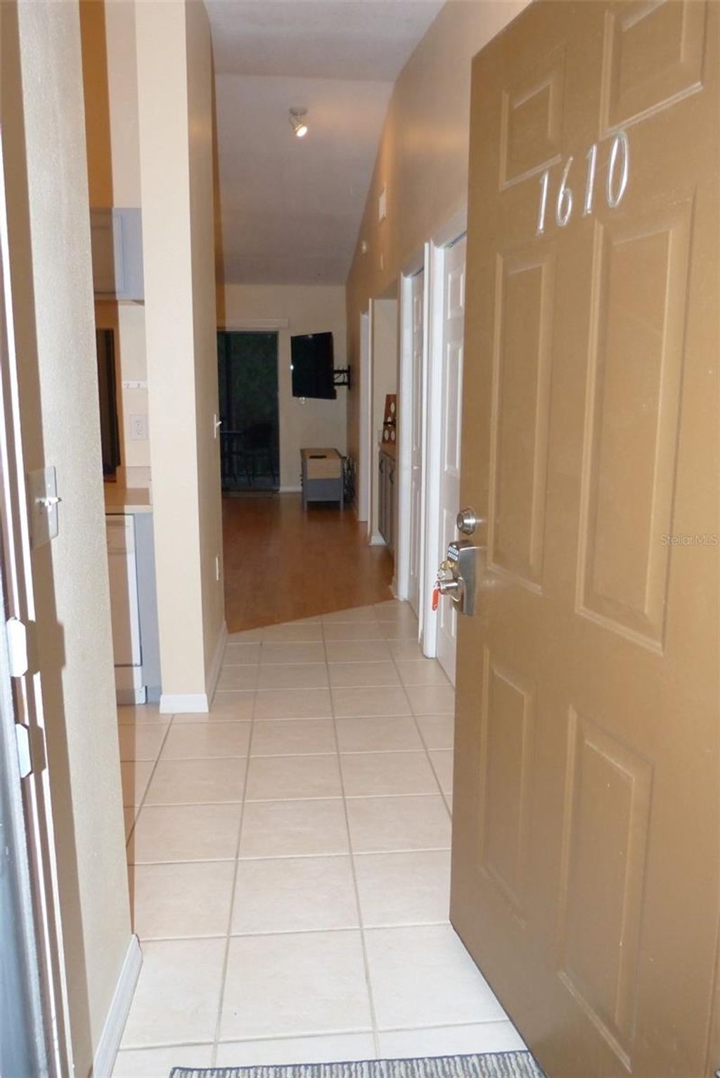 Photo of 1610 Seascape Circle #1610, Tarpon Springs, FL 34689 (MLS # TB8496770)