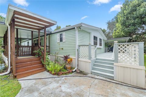 A home in HERNANDO