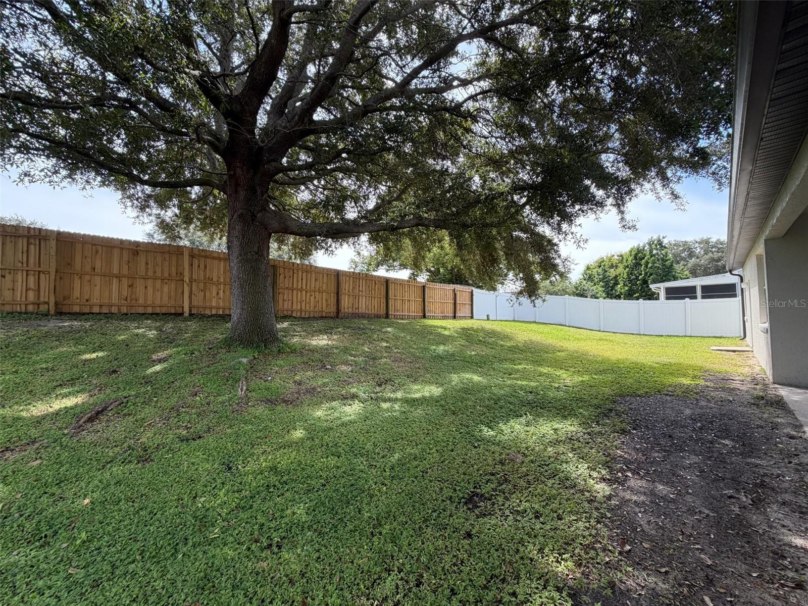 WEDGEWOOD COMMONS PH 02 - Residential Lease