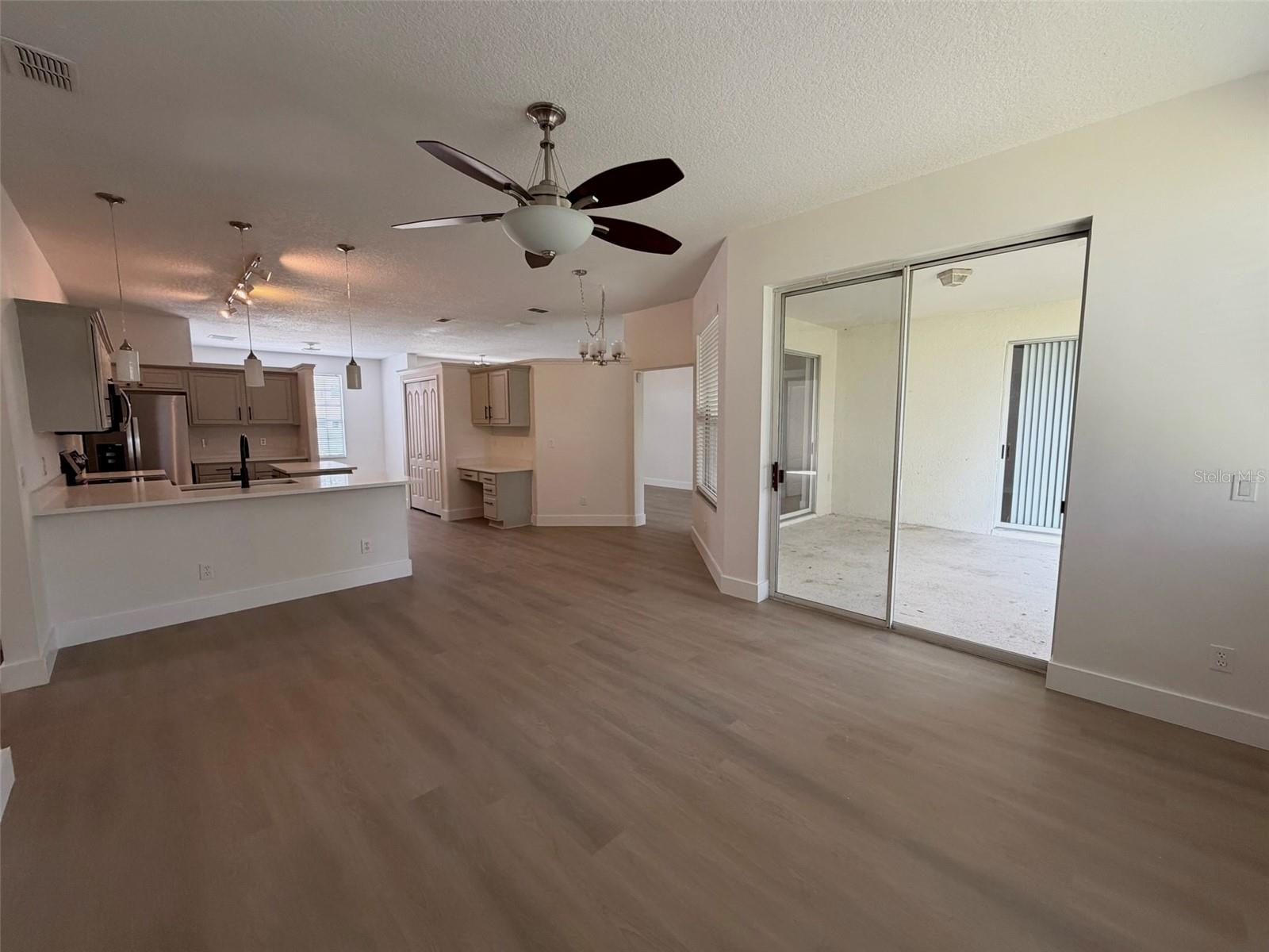 WEDGEWOOD COMMONS PH 02 - Residential Lease