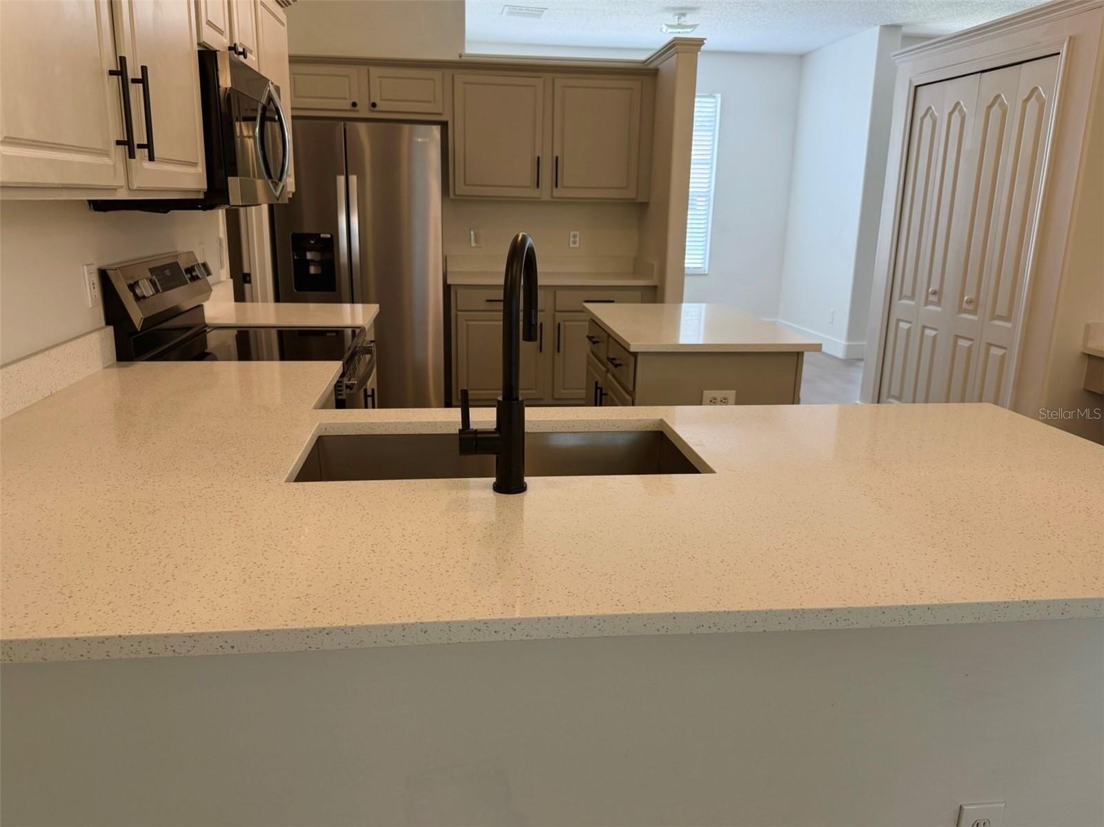 WEDGEWOOD COMMONS PH 02 - Residential Lease
