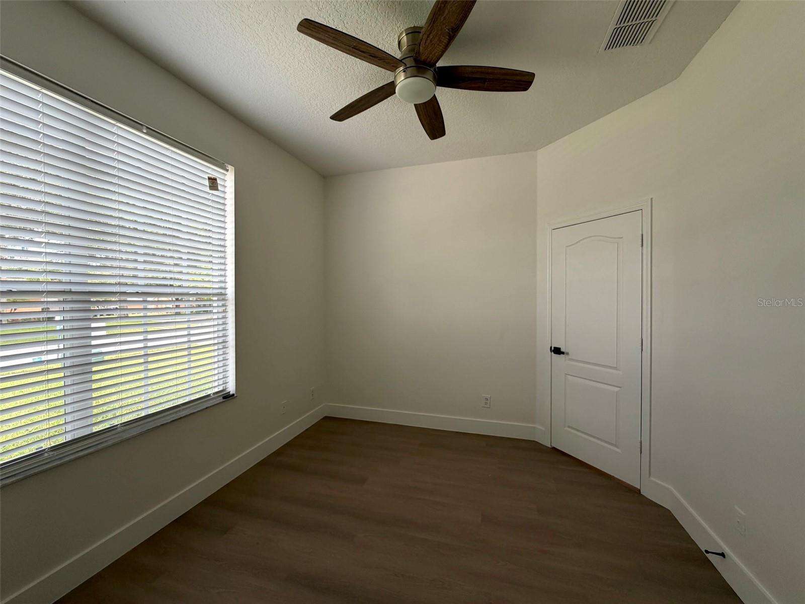 WEDGEWOOD COMMONS PH 02 - Residential Lease