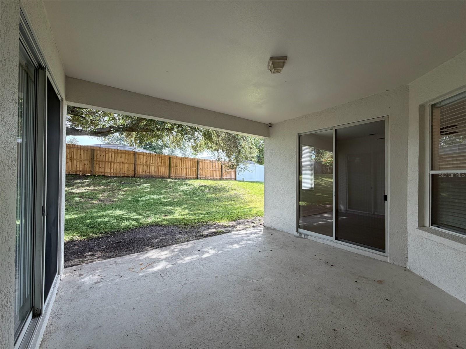 WEDGEWOOD COMMONS PH 02 - Residential Lease